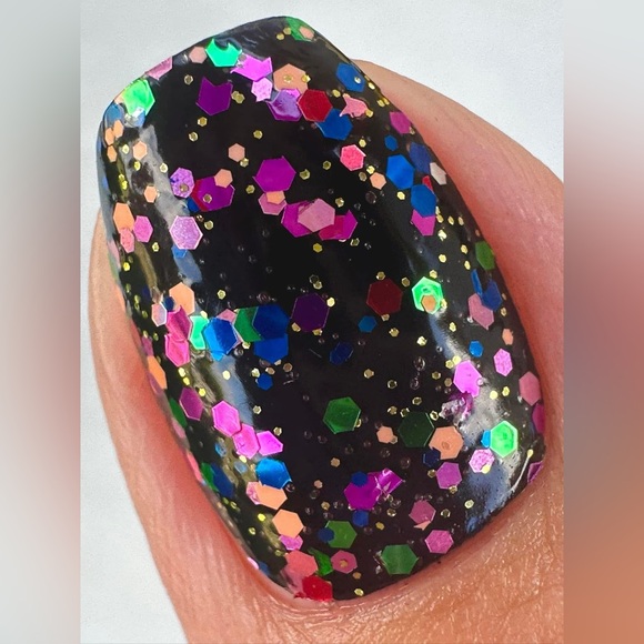 Color Street Nail Polish Strips: Fiesta y Siesta - Picture 3 of 7